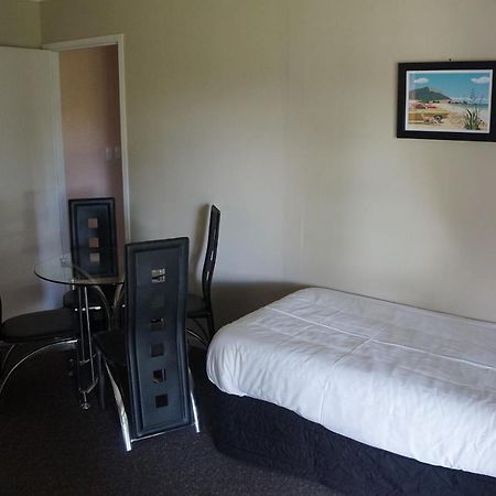 Motuoapa Bay Chalets Turangi Luaran gambar