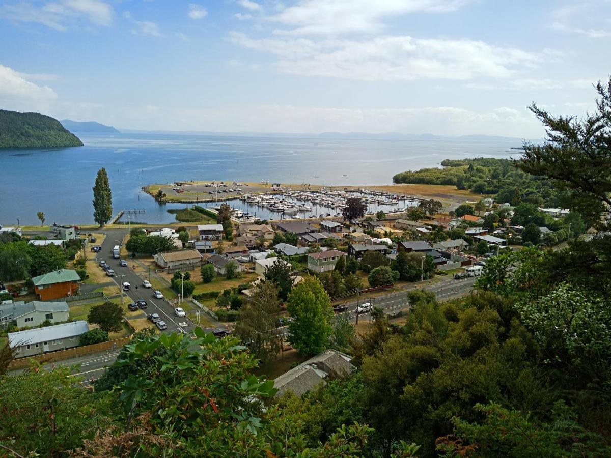 Motuoapa Bay Chalets Turangi Luaran gambar
