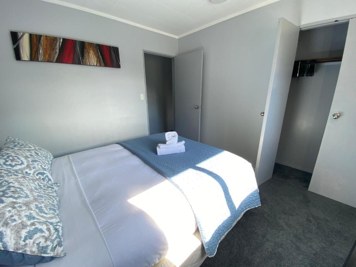 Motuoapa Bay Chalets Turangi Luaran gambar