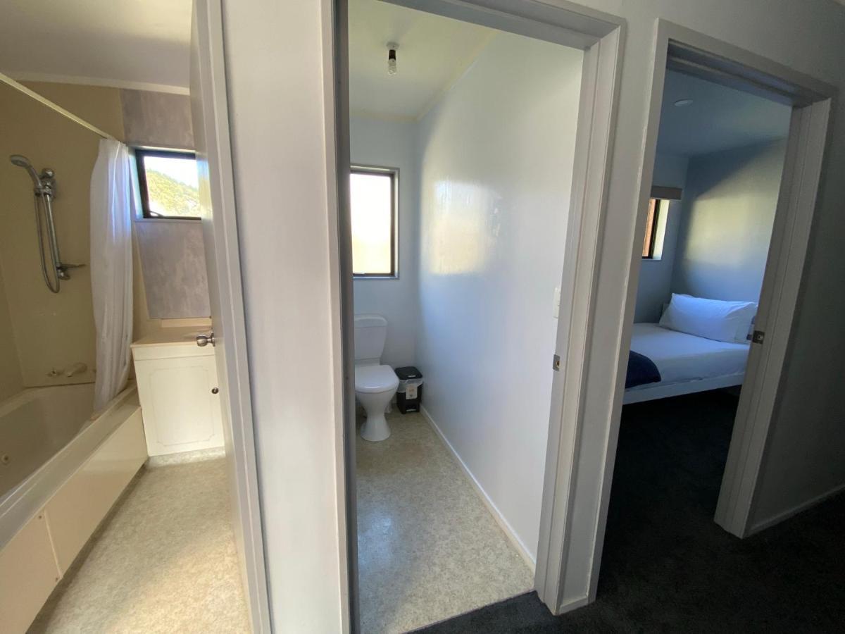 Motuoapa Bay Chalets Turangi Luaran gambar