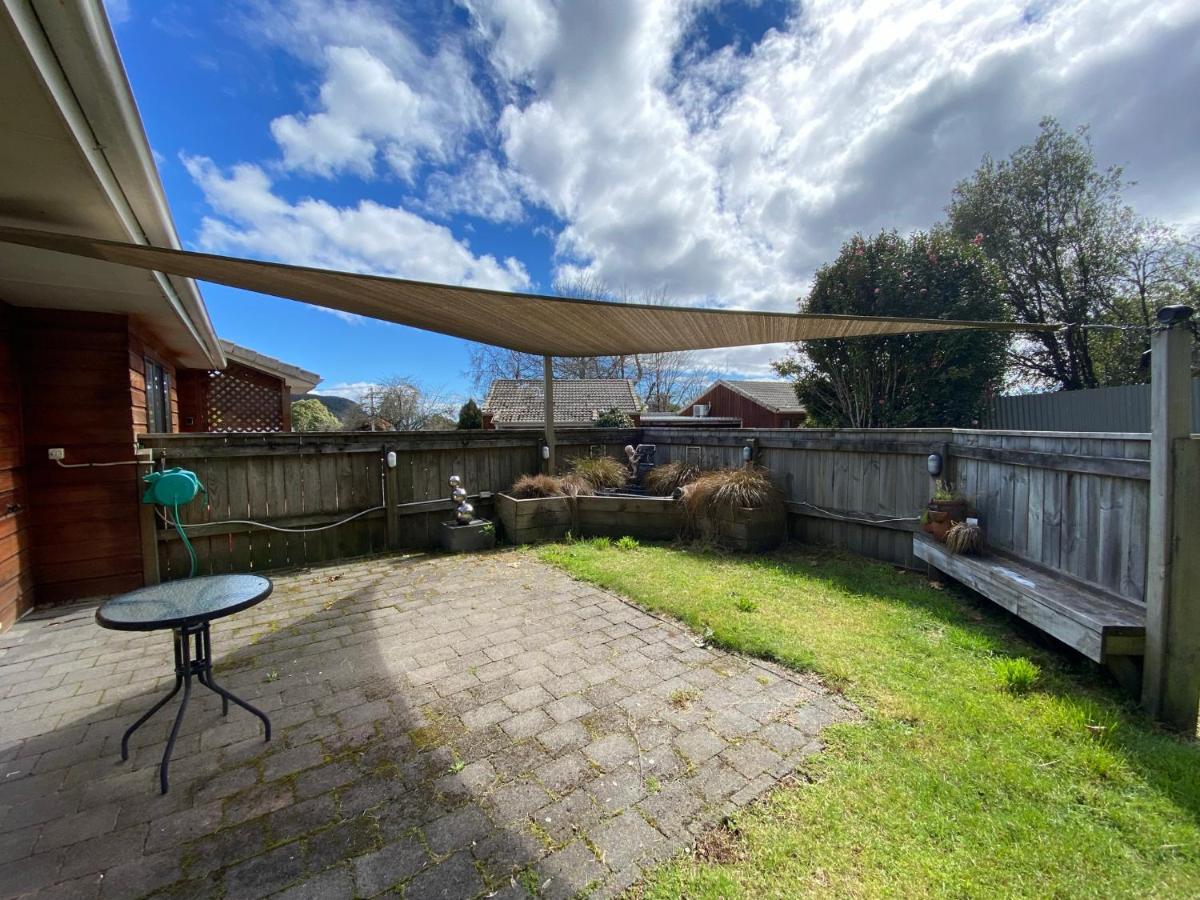 Motuoapa Bay Chalets Turangi Luaran gambar