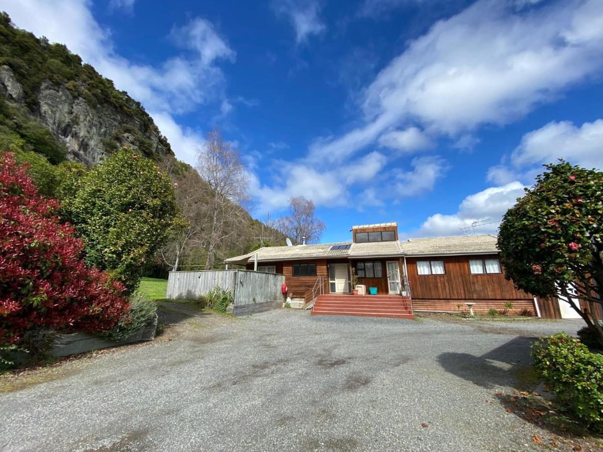 Motuoapa Bay Chalets Turangi Luaran gambar