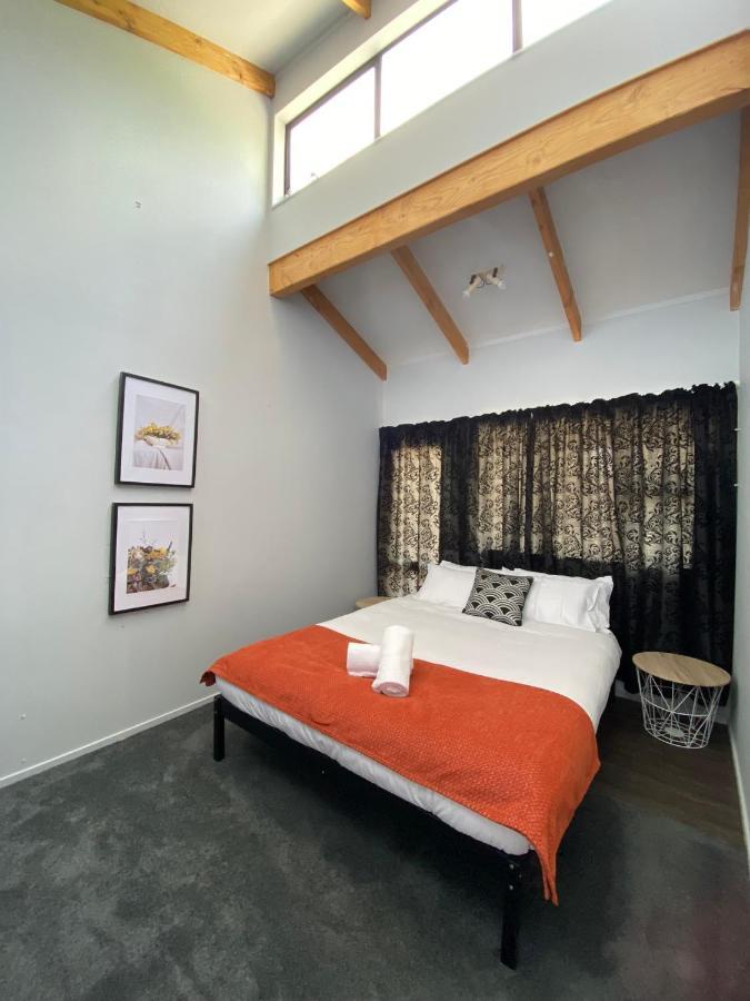 Motuoapa Bay Chalets Turangi Luaran gambar