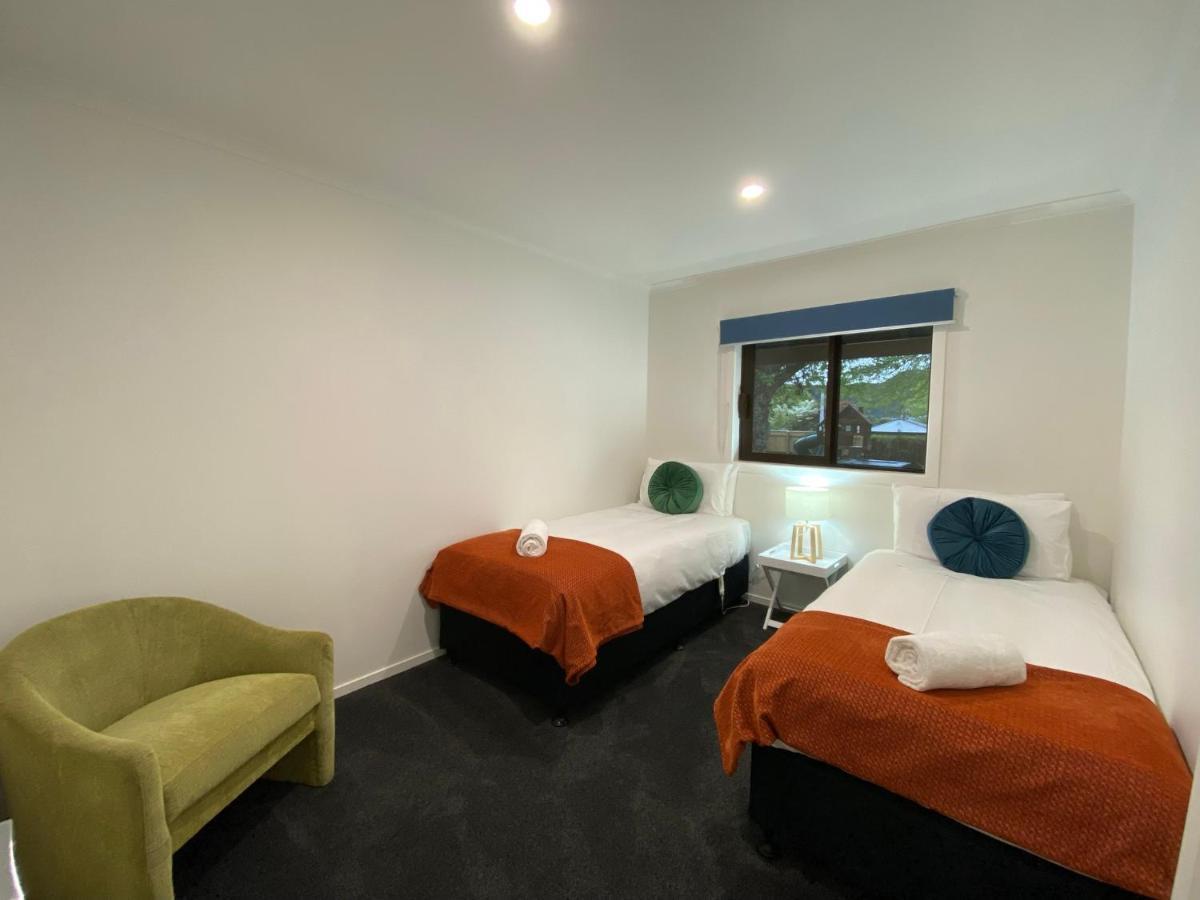 Motuoapa Bay Chalets Turangi Luaran gambar