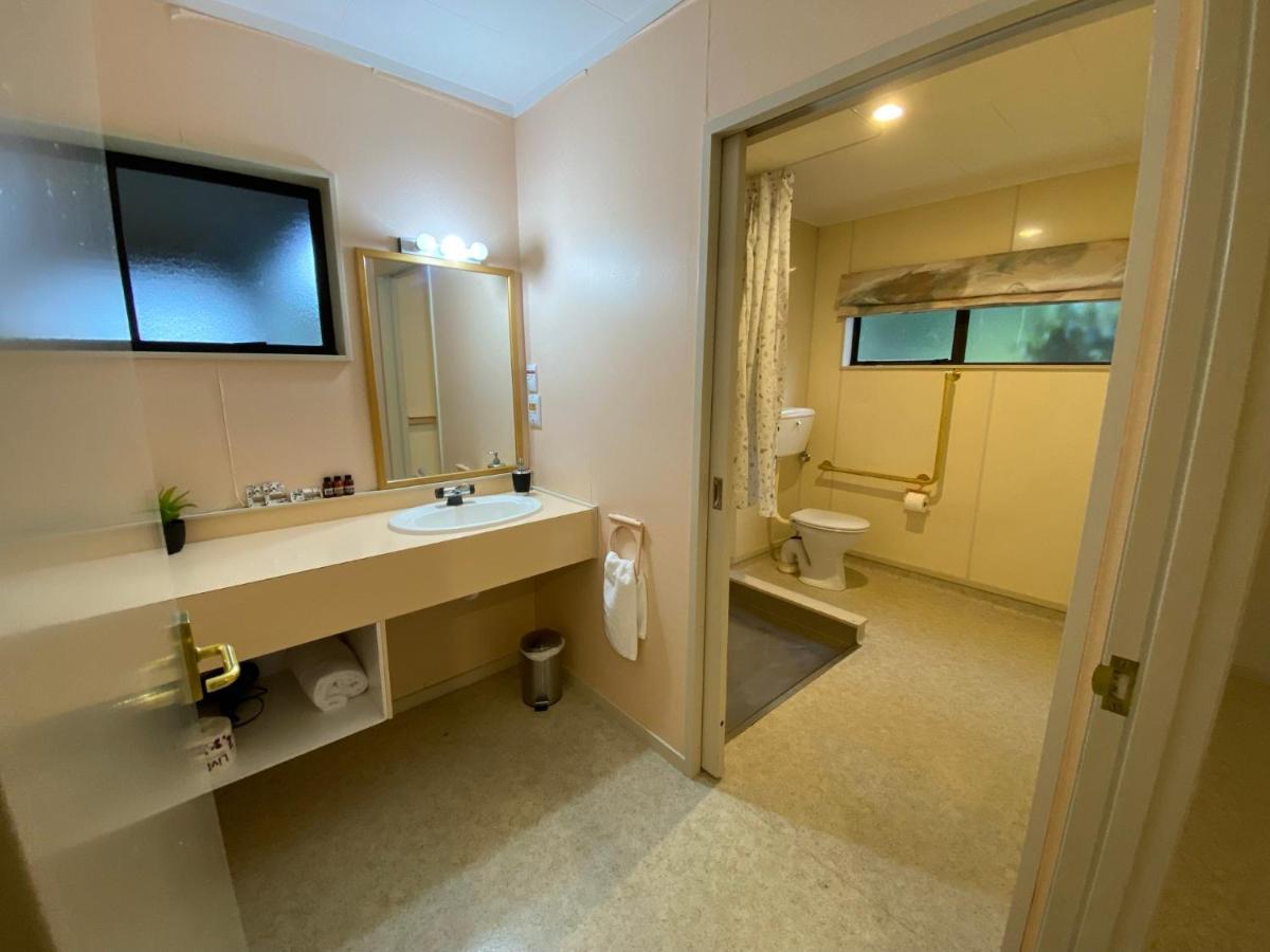 Motuoapa Bay Chalets Turangi Luaran gambar