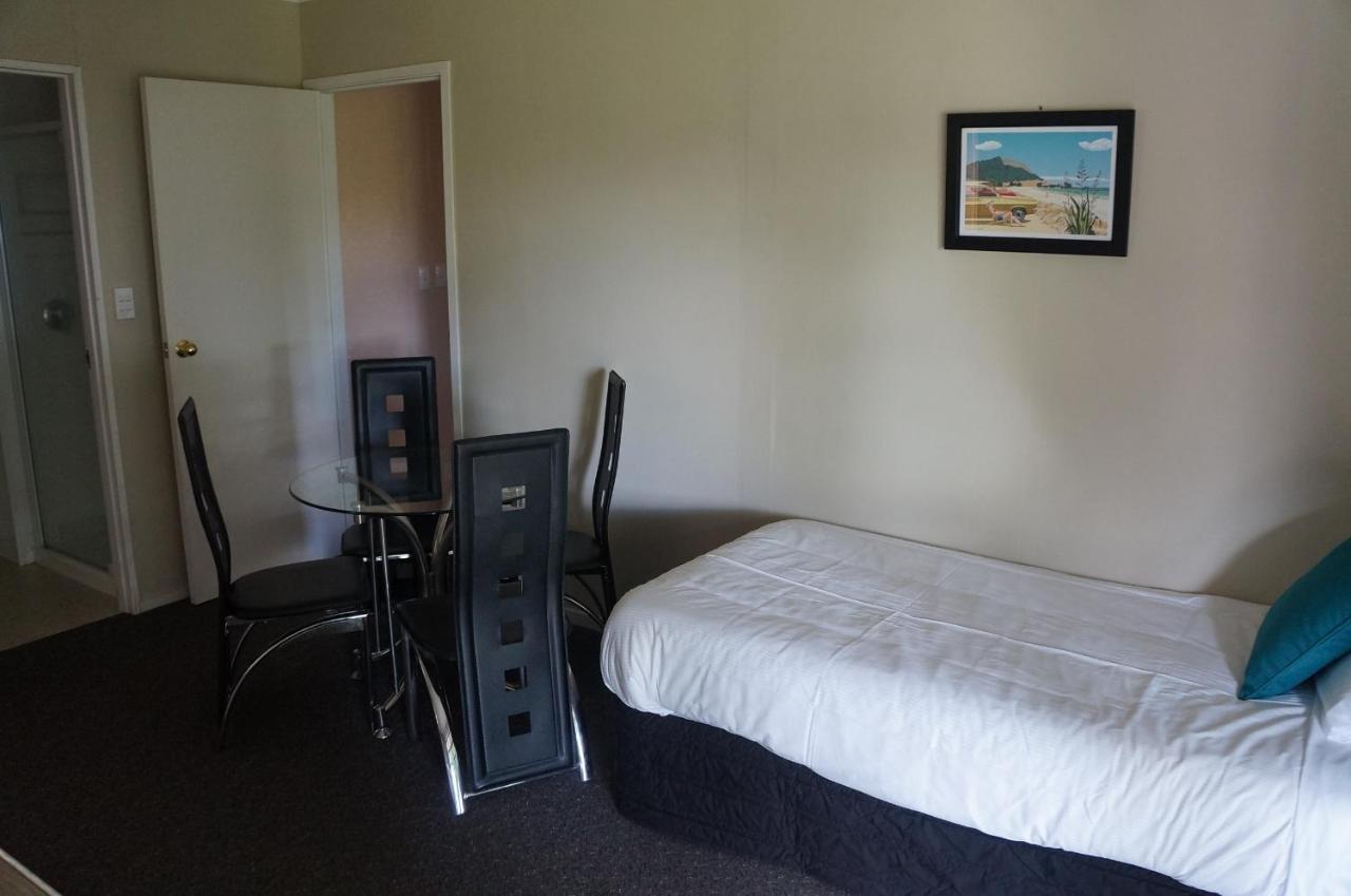 Motuoapa Bay Chalets Turangi Luaran gambar